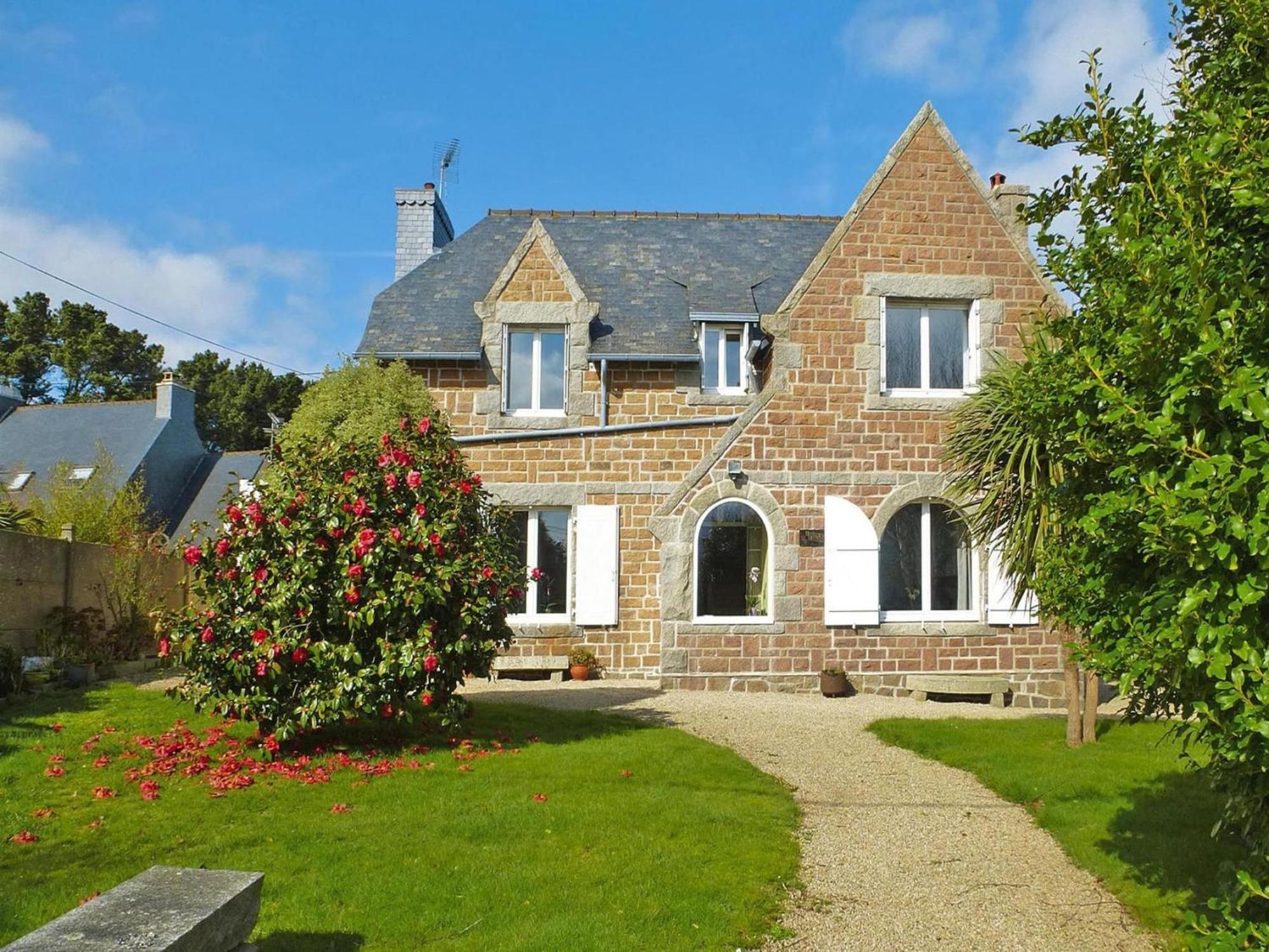 Holiday Home In A Quiet Location Near The Coast Pleumeur-Bodou Exterior photo